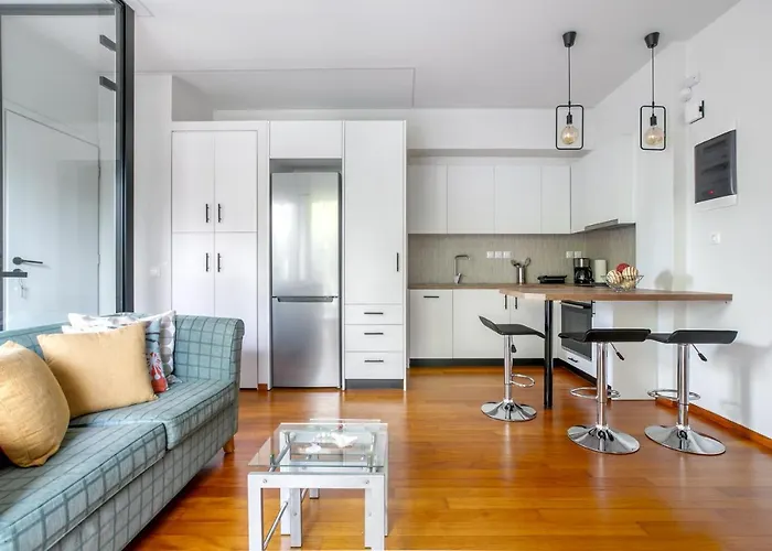 Athena\'S South Apartment